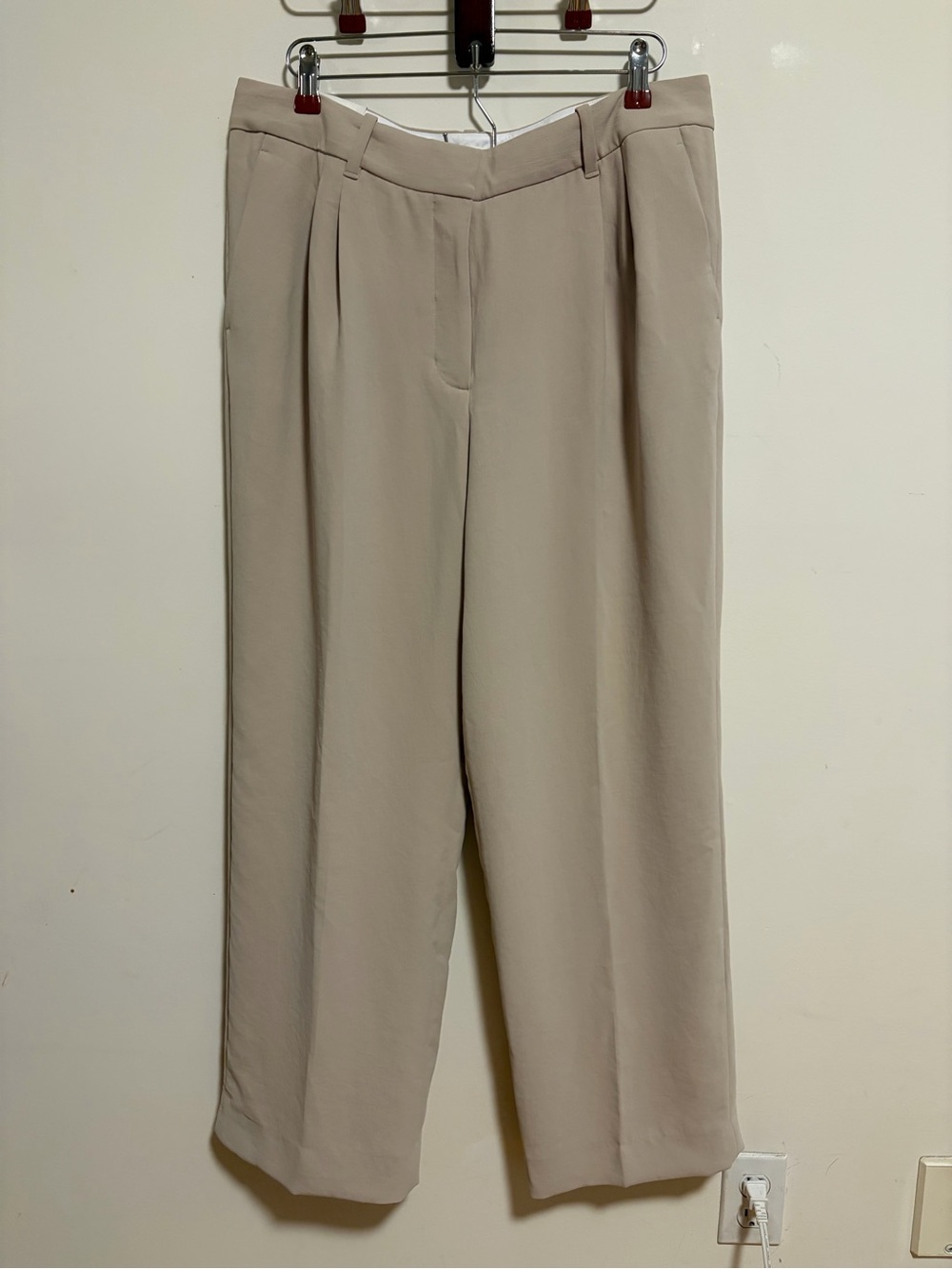 Aritzia Effortless Pant Low Rise Wide Leg Beige Size 12 NWOT